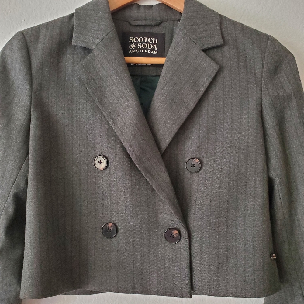 Gray Cropped Blazer - image 4